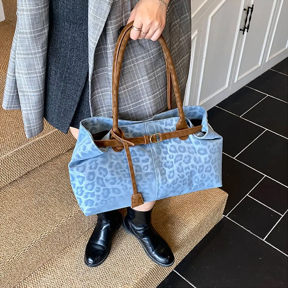 Stylish PU Leopard Print Tote Bag Versatile Casual Satchel Large Capacity Women's Shoulder Bag Travel image 4