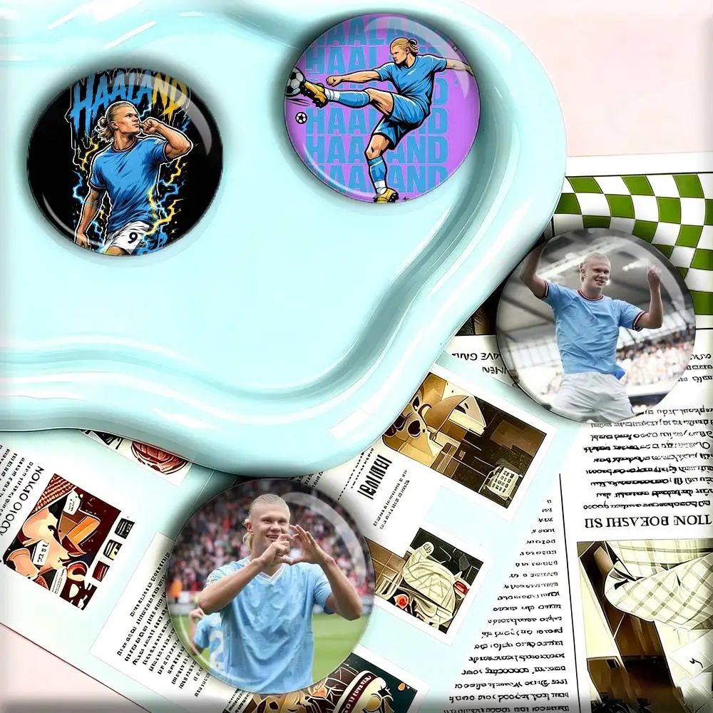 E-Erling Haaland Norway Centre Forward 25 32 44 58 75mm Badges Personalized Round Brooches Pins Accessory Gift