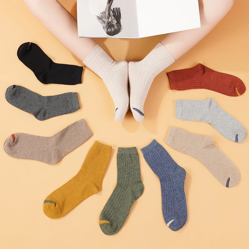 Women's Autumn Winter Casual Socks Toe Contrast Color Decoration College Sports Style Simple Breathable Girls Middle Tube Socks