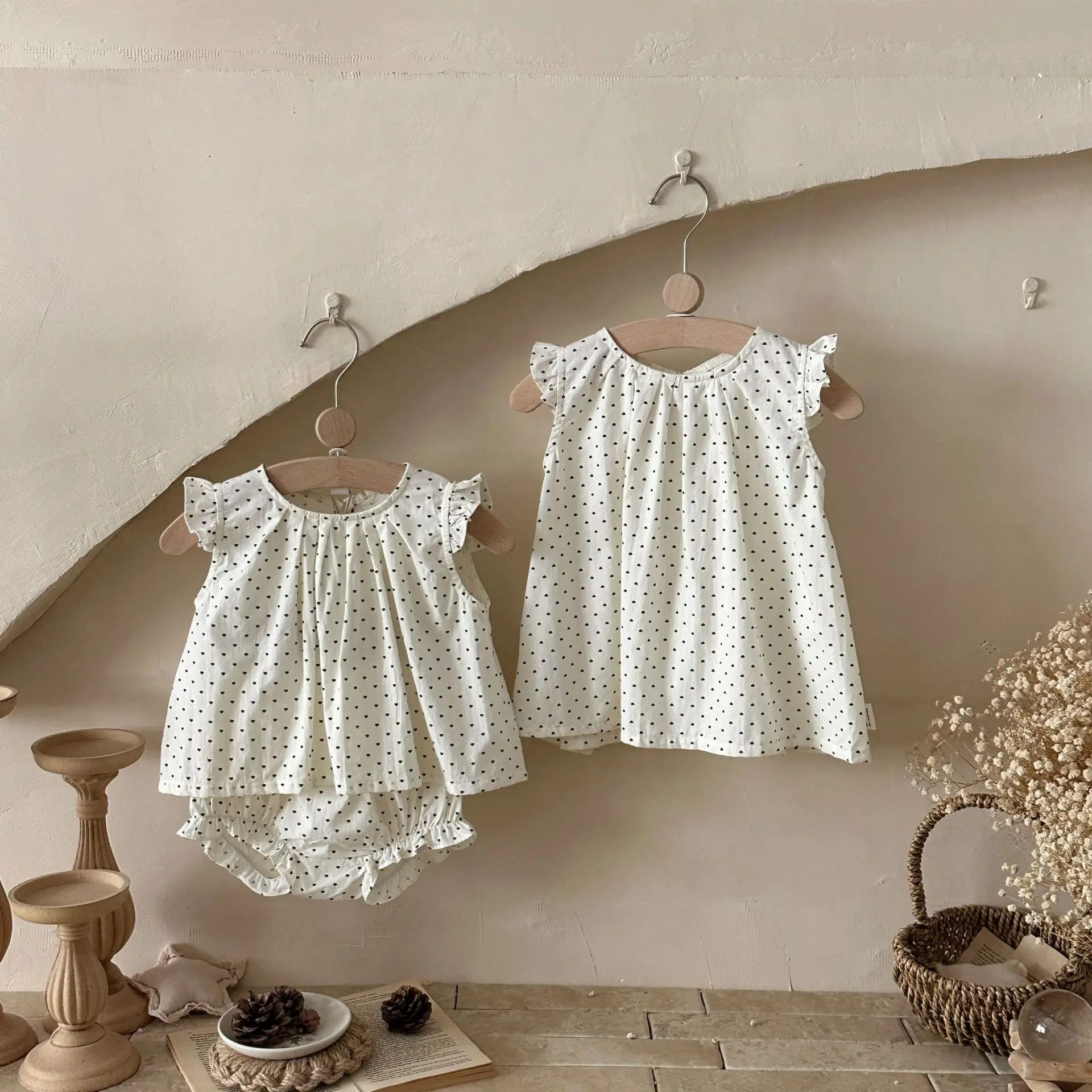 

2026 Summer New Baby Girl Dot Clothes Set Cute Infant Sleeveless Shirts + Shorts 2pcs Suit Girls Dot Dress Toddler Outfits