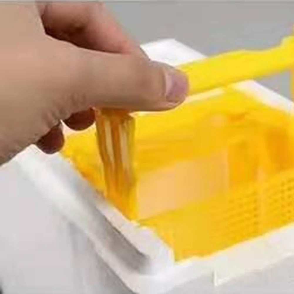 Multi-Function Beehive Beekeeping King Box Foam Pollination Boxes Bee Nest Tool Bee Hive Frame Holder Equipment Kit view 6