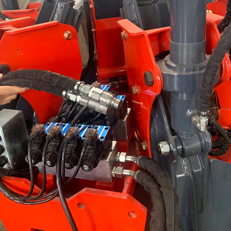 Tree Mover Transplanter Machine Hydraulic Skid Steer Loader Tree Spade for Sale