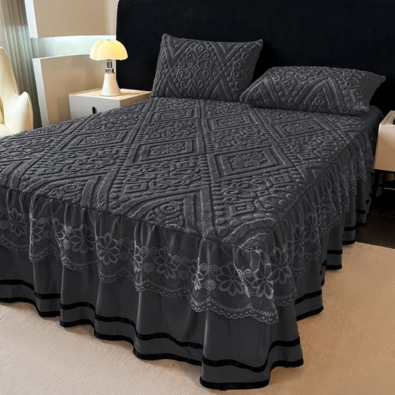 

2025 New Thickened Tafu Fleece Bed Skirt Three-piece Set Milk Fleece Bed Cover Bed Cover Non-slip
