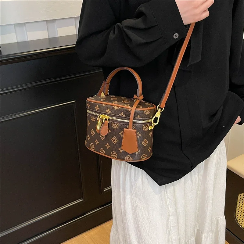 

2025 Luxury Retro Box Bag for Women, Vintage Chain Strap Shoulder Purse, Elegant Small Square Crossbody Bag