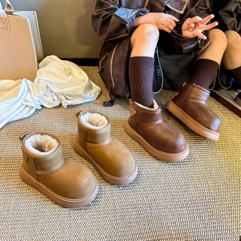 

Kids Leather Boots Soild Color Versatile Boys Girls Ankle Boots Thick Fur 2025 Winter New Children Short Boots Soft Round Toes