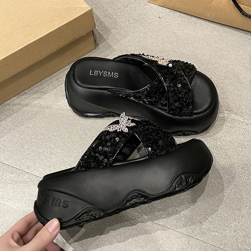 

2026 Summer Fashion Rhinestone Sandals Black Sliver Colour Thick Bottom Slippers Soft Bottom Beach Slippers Sandalias De Mujer