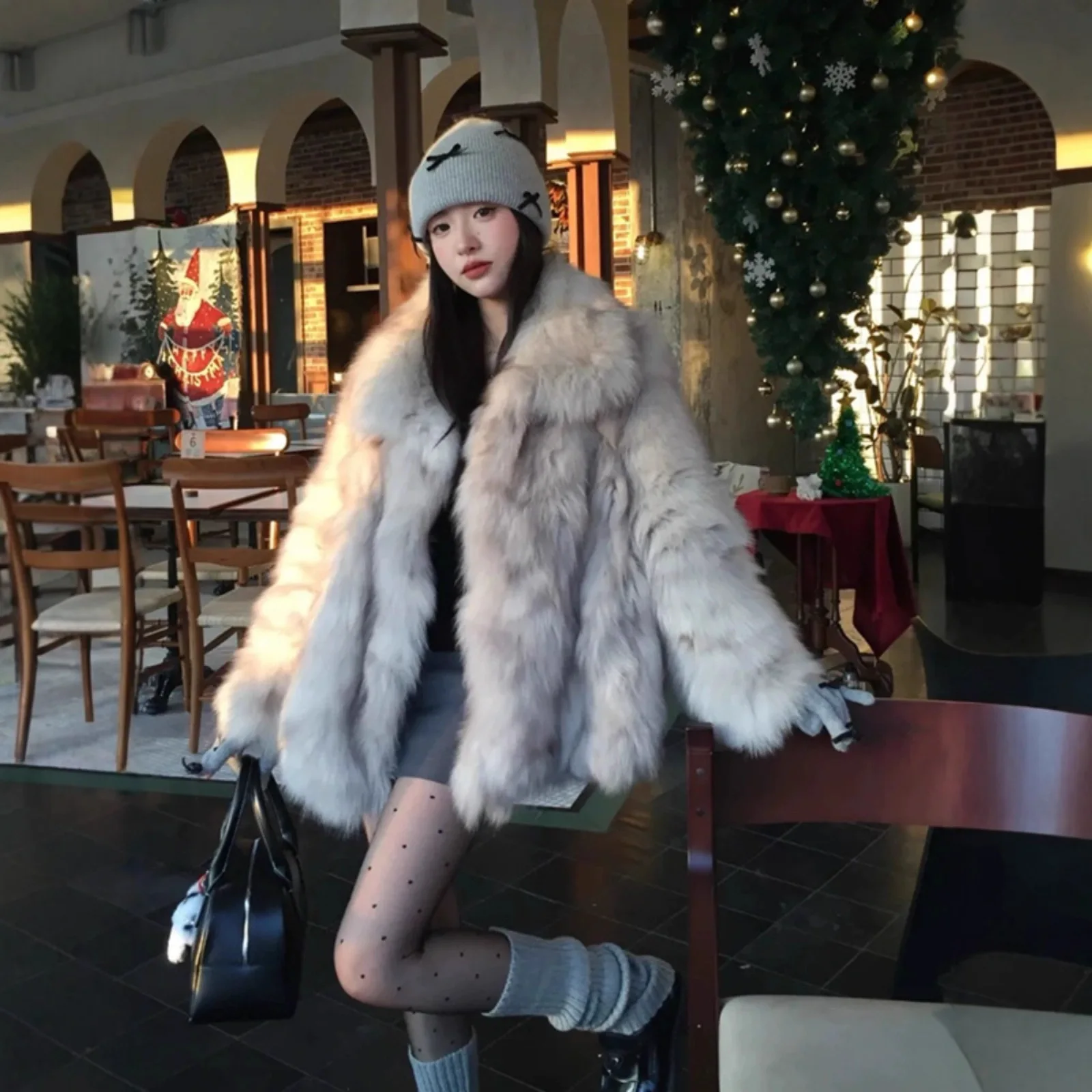 

YJKDYK Winter Women's Faux Fox Fur Coat Grey Notched Collar Loose Mink Fur Jacket For Female Minimalist Chic Lady Eco Fur Coat