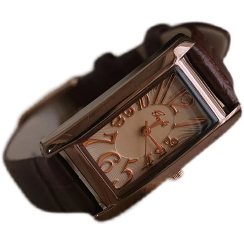 ساعة نسائية فاخرة جديدة بسيطة وأنيقة، ساعة يد كلاسيكية مستطيلة كلاسيكية، ساعة فريدة، هدية عملية للنساء.