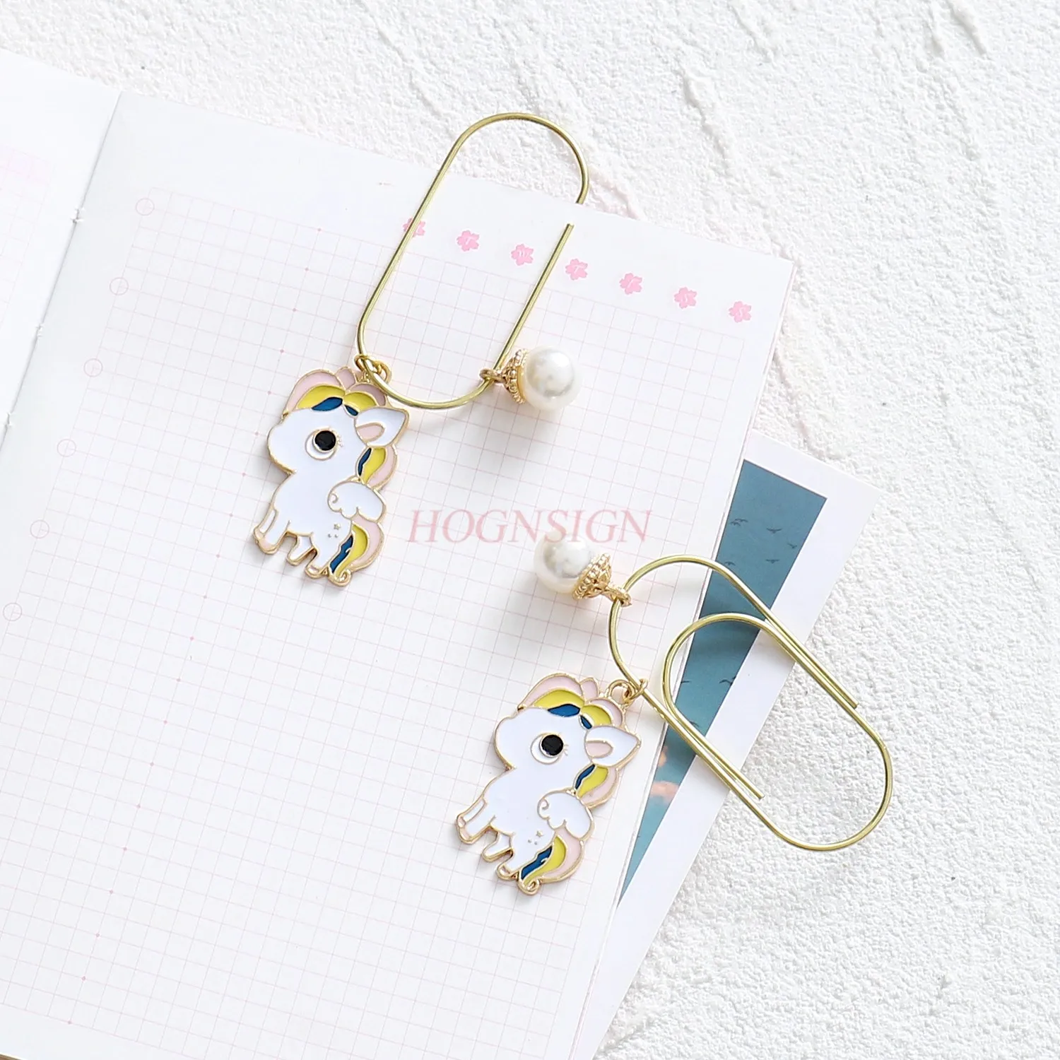 3pcs Pendant Metal Bookmark Pendant Cute Pony Decorative Paper Clips Creative Large Paper Clips