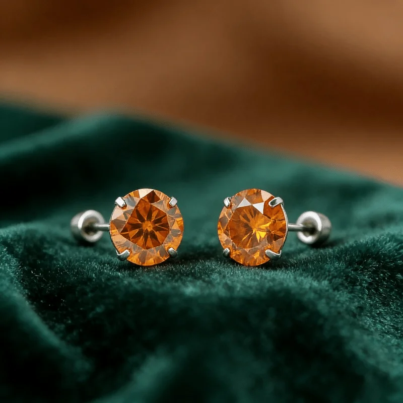 

1 пара серег с синтетическим муассанитом оранжевого цвета 0,5/2,0 карата на четырех крапанах, идеально подходят для ужинов и вечеринок, подходят для повседневной носки.