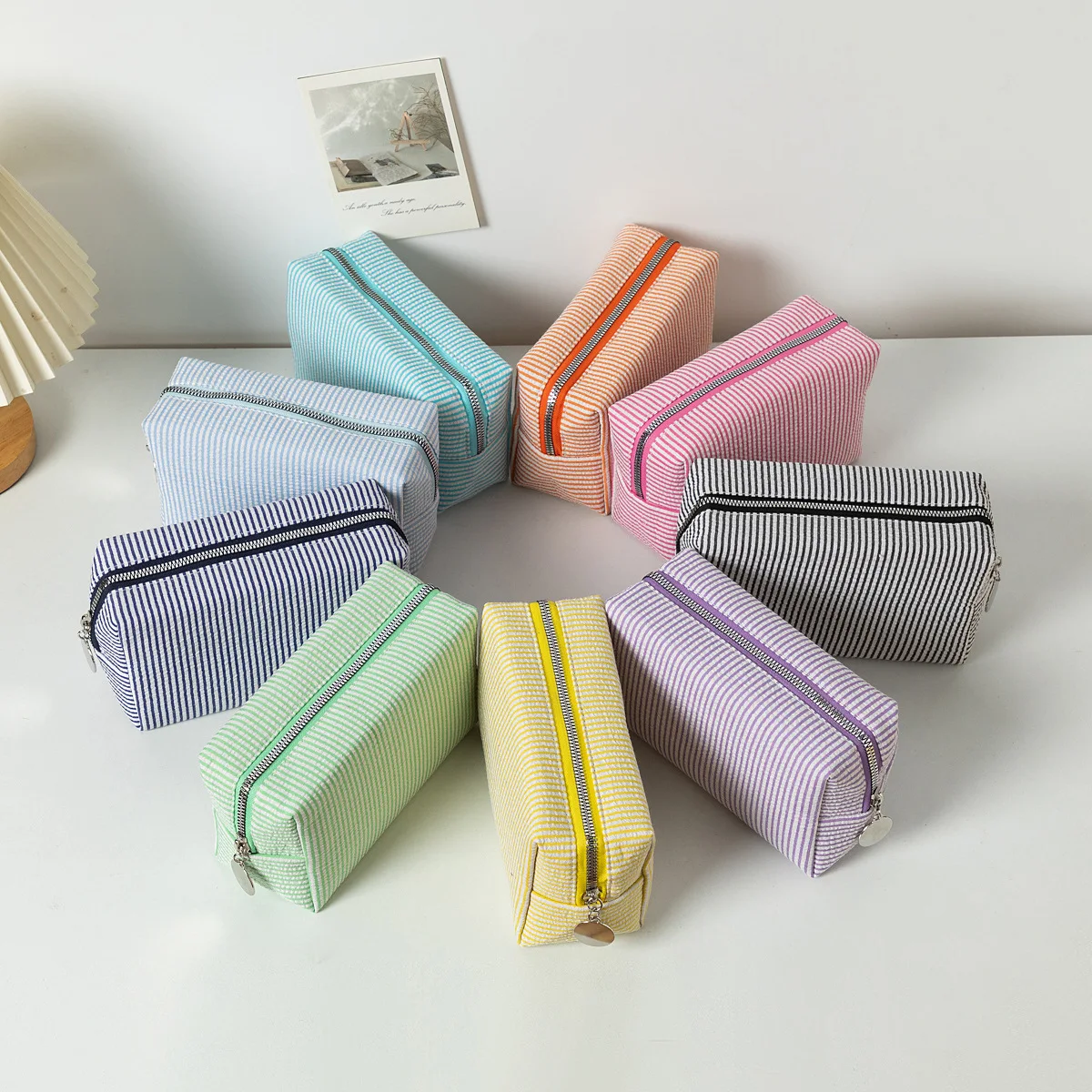 Large Capacity Bubble-Silk Pink-Striped Women's Makeup Bag Toiletry Storage DIY Household Snack Sanitary Napkin Bag