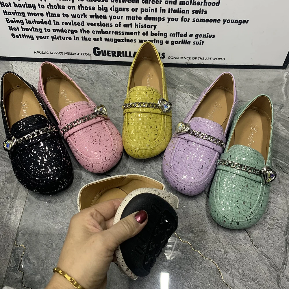 Fashion Desugner Women Shoes Plus Size Female Flat Shoes Antislip Casual Women Loafers Rhinestone Slip On Shoes 2024 New Style