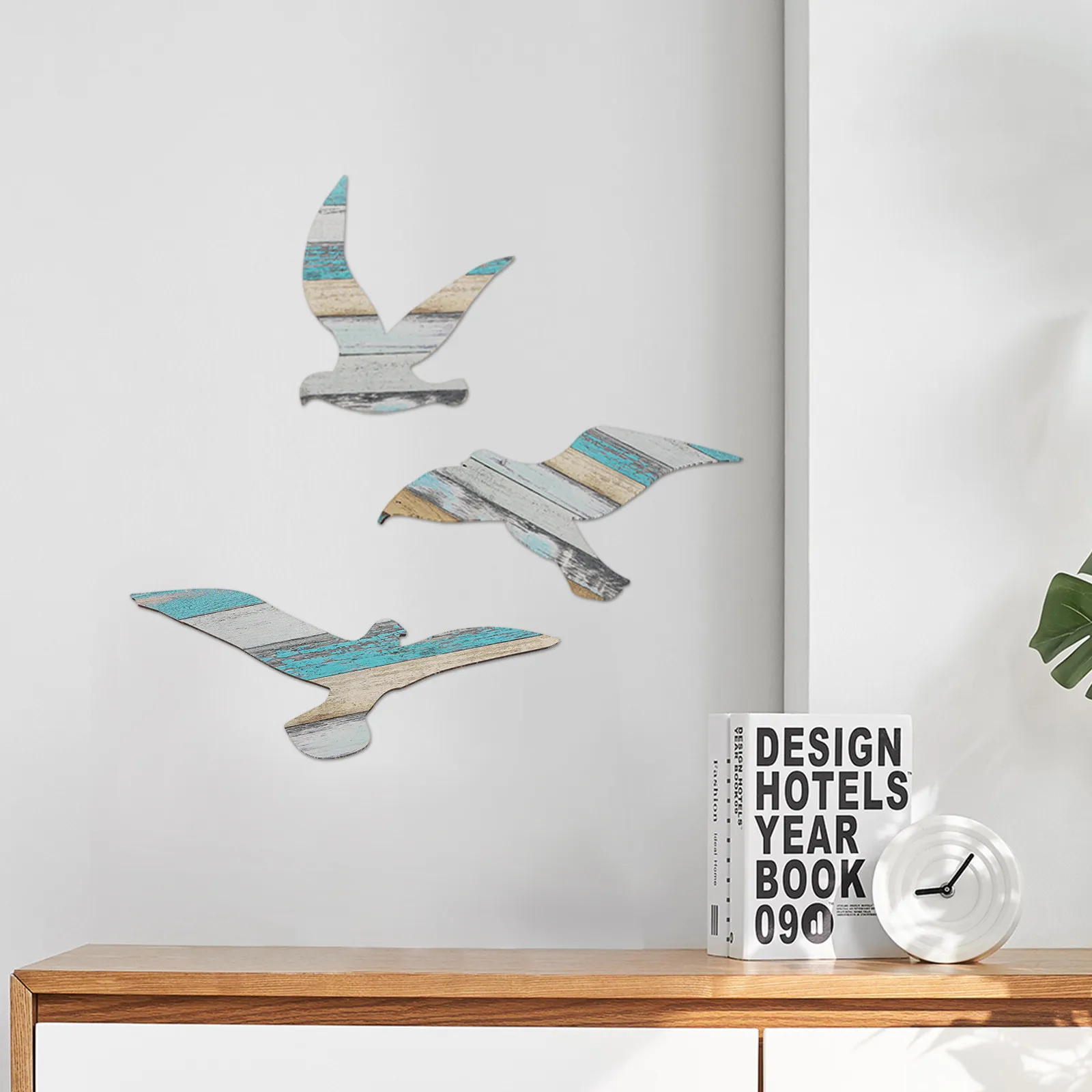 3Pcs Wooden Seagull Wall Decor Mediterranean Style Coastal Beach Hanging Nautical Wall Sculptures Ocean Ornamental Bird