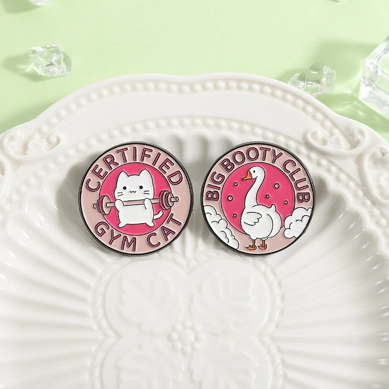 معتمد الصالة الرياضية القط المينا دبوس كبير الغنيمة نادي اللياقة البدنية المتحمسين بروش التلبيب على ظهره مضحك مجوهرات اكسسوارات هدية للأصدقاء #4