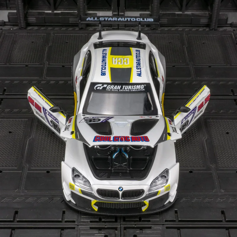 1:24 BMW M6 GT3 سباق السيارات عالية محاكاة دييكاست سبيكة معدنية نموذج سيارة ضوء الصوت التراجع جمع الاطفال لعبة الهدايا