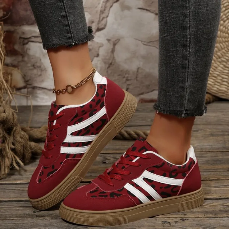 

2026 Women Sneakers Spring New Luxury Flat Loafers Comfortable Slip on Soft Female Sneakers Lightweight Outdoor Shoes for Women