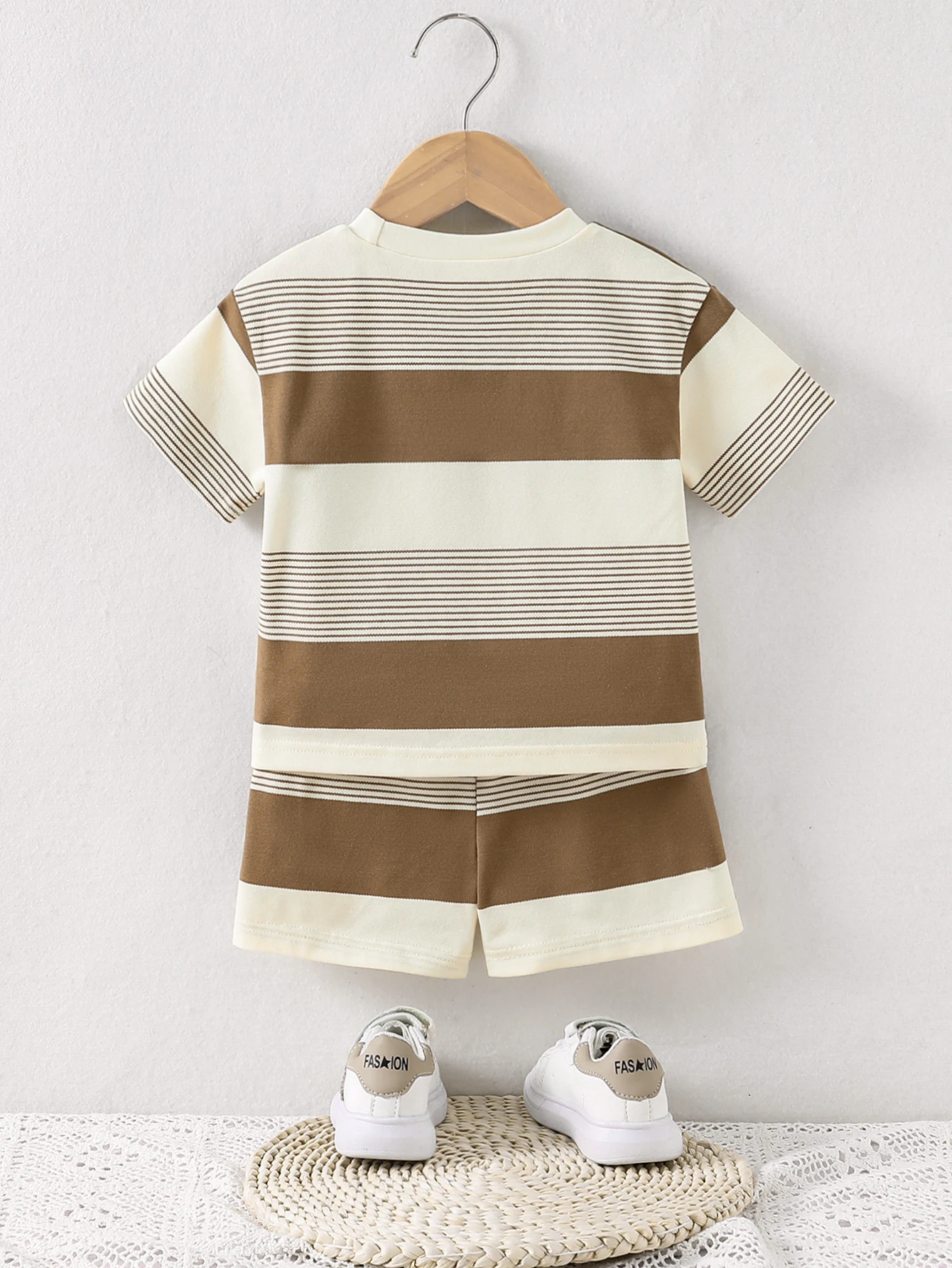 2025 New Baby Summer Cool Breathable Knit Round Neck T-Shirt + Shorts 2-Piece Set Outfit for Boys Girls Infant Toddler Clothing