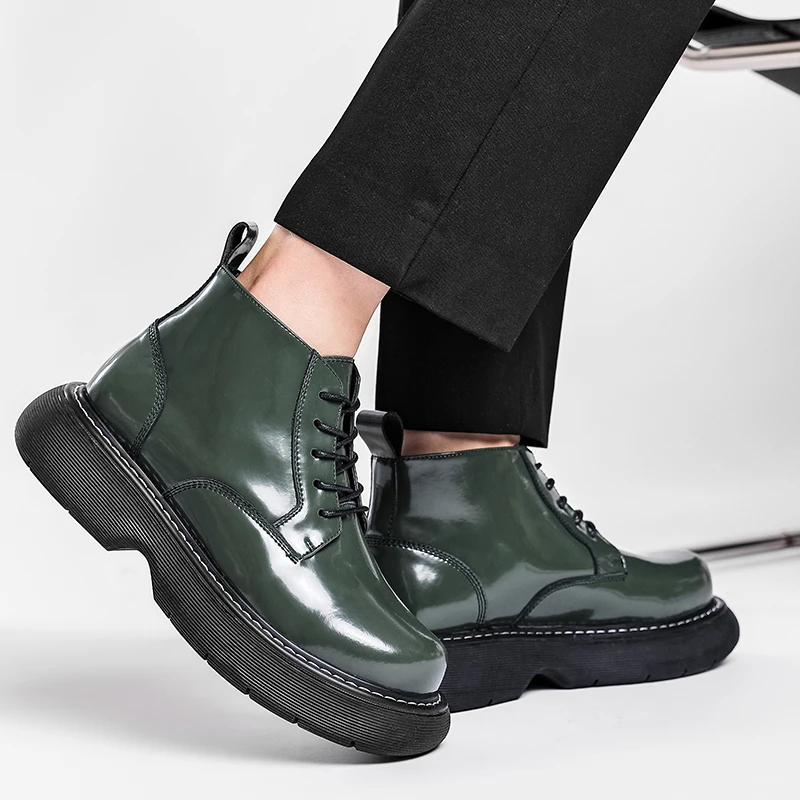 

Men's British-style leather boots - height-increased design, durable and fashionable for autumn, thick-soled casual