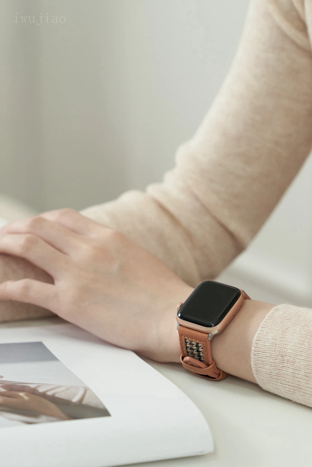 Advanced Leather Loop Band For Apple Watch Women Series Ultra 11/10/9/8/7/6/5/4/3 38mm 40mm 41mm 42mm 44mm 45mm 46mm 49mm Strap