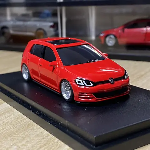 Gjutning 1:64 Skala Volkswagen Golf Gti Simulering Legering Statisk Bilmodell Heminredning Metall Smycken 8 best sales VW Polo GTI-leksak - №7