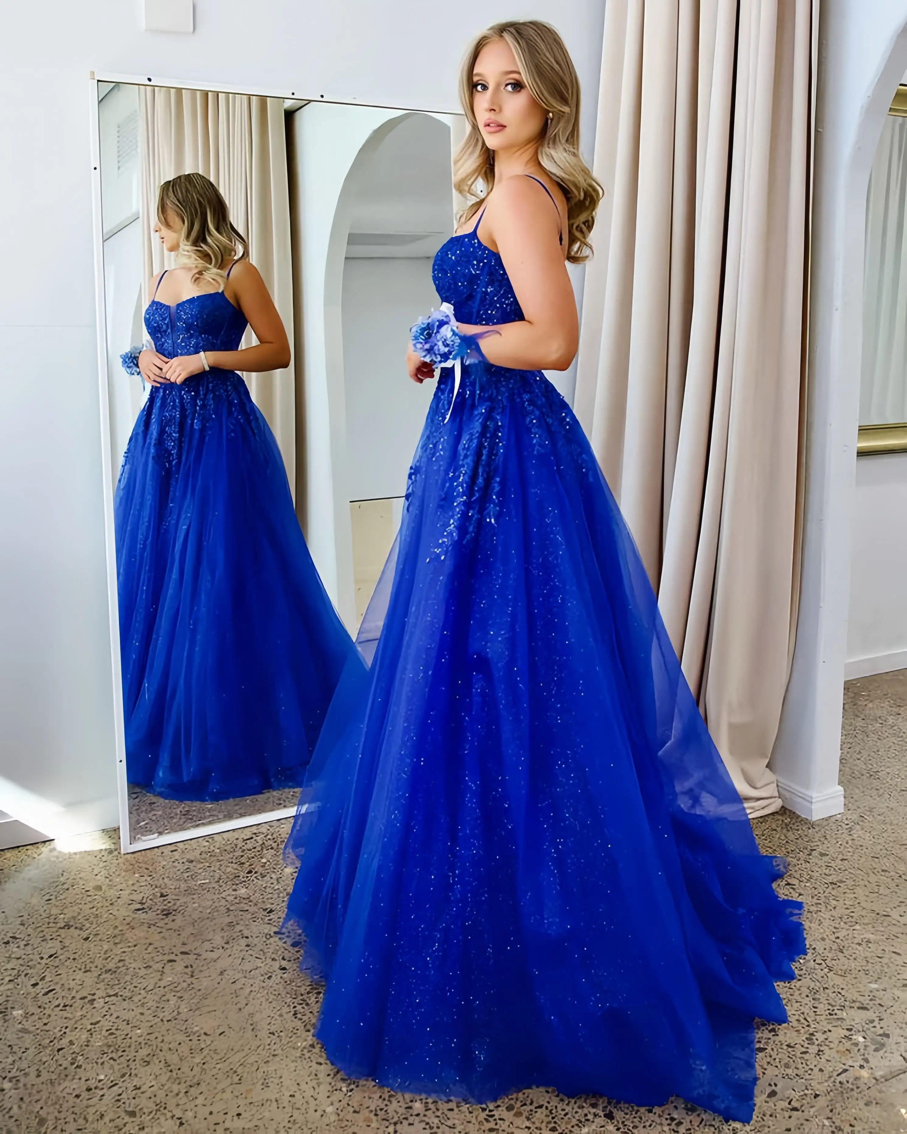 A-Line Sequin Applique Tulle Prom Dresses Long With Split Spaghetti Straps V Neck Ball Gown Formal Evening Party