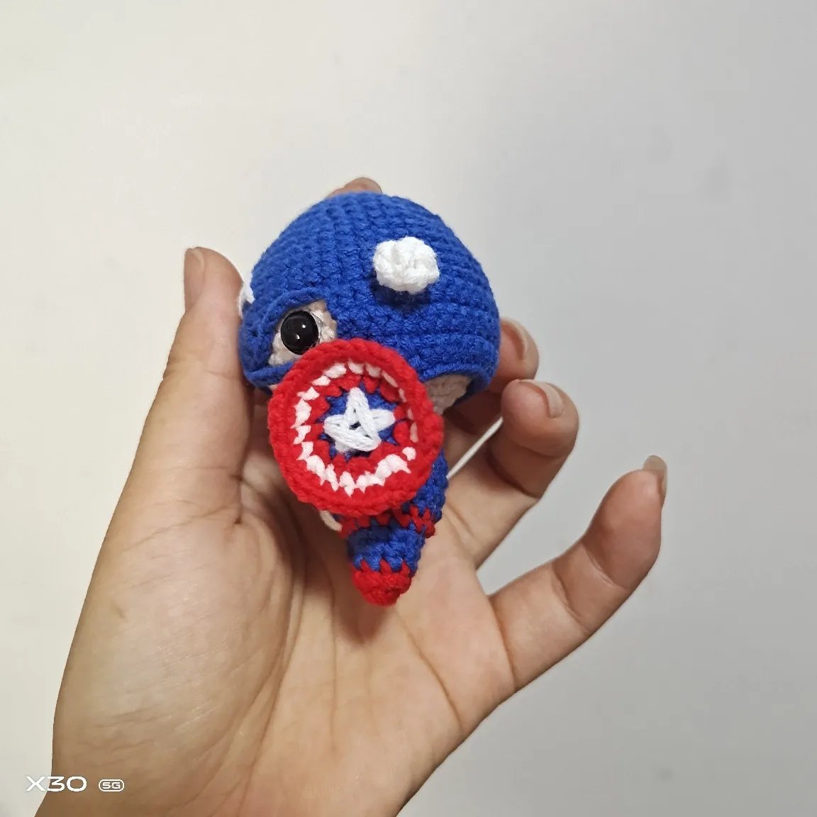 Handmade crochet yarn doll finished product, hand woven yarn doll finished product, hand woven Captain America