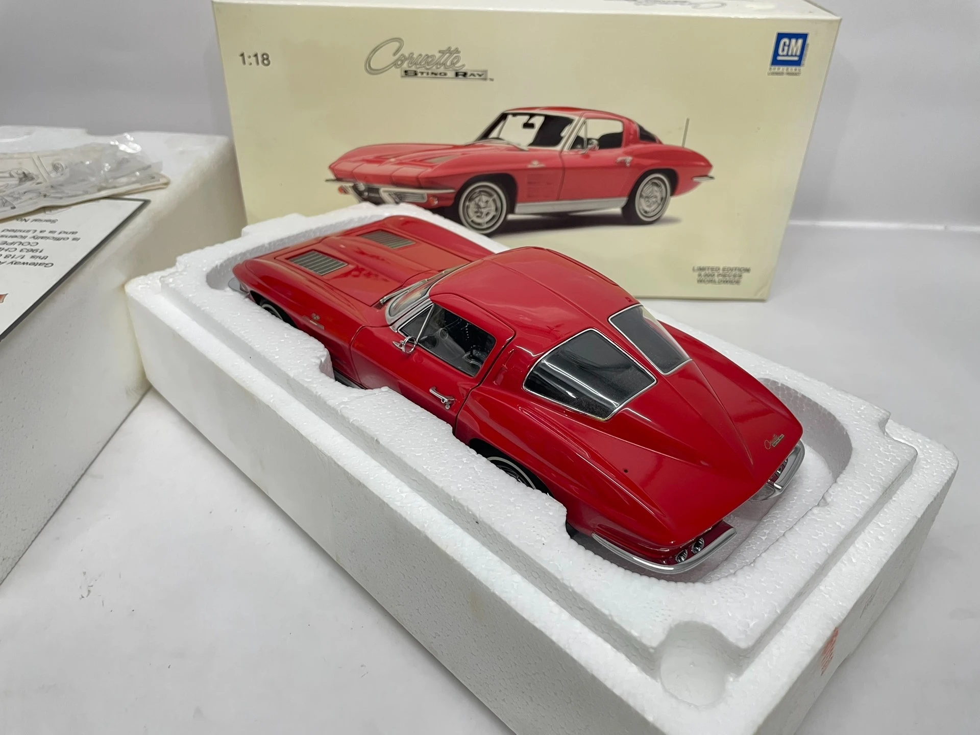 Autoart 1:18 C2 1963 simulasi merah edisi terbatas semua hadiah mainan mobil statis logam Aloi terbuka