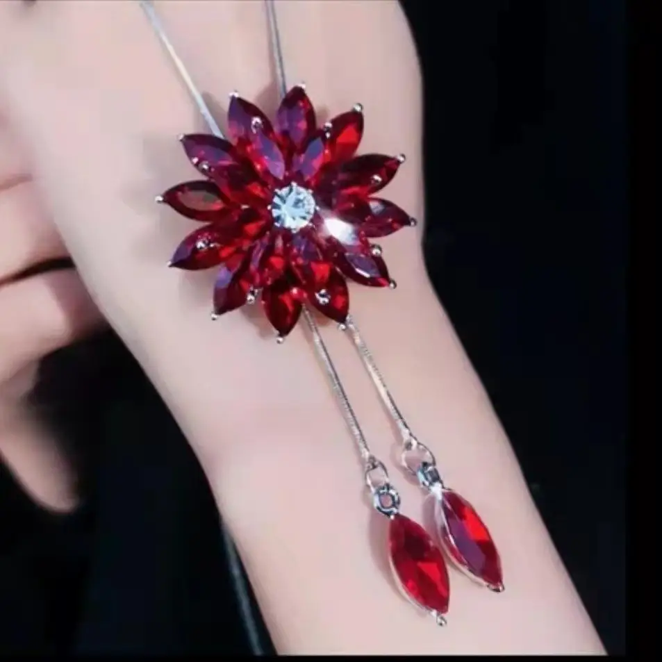 Long Sweater Chain Nelace Women's Luxury Versatile Tassel Pendant Autumn Winter Faion Accory Alloy Material Decorative...