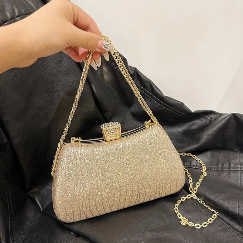 

Women's Handbag Crafted From Premium Leather Featuring Casual Simple Vintage And Paris Vintage Style​