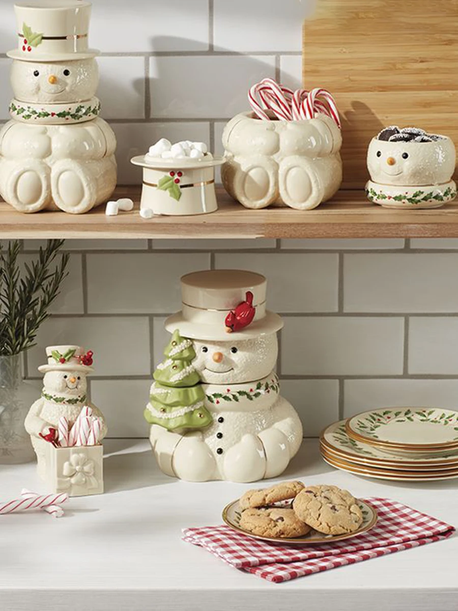 High quality ceramic Christmas three-dimensional snowman embossed with gold painted biscuit jar candy jar ornament