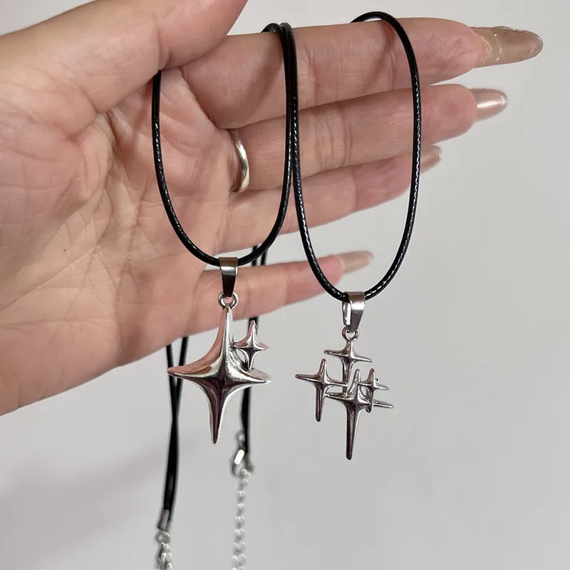 Fashion Four-Pointed Star Necklace Simple Clavicle Chain Cross Pendant Necklace Crucifix Choker Necklace Gift for Women