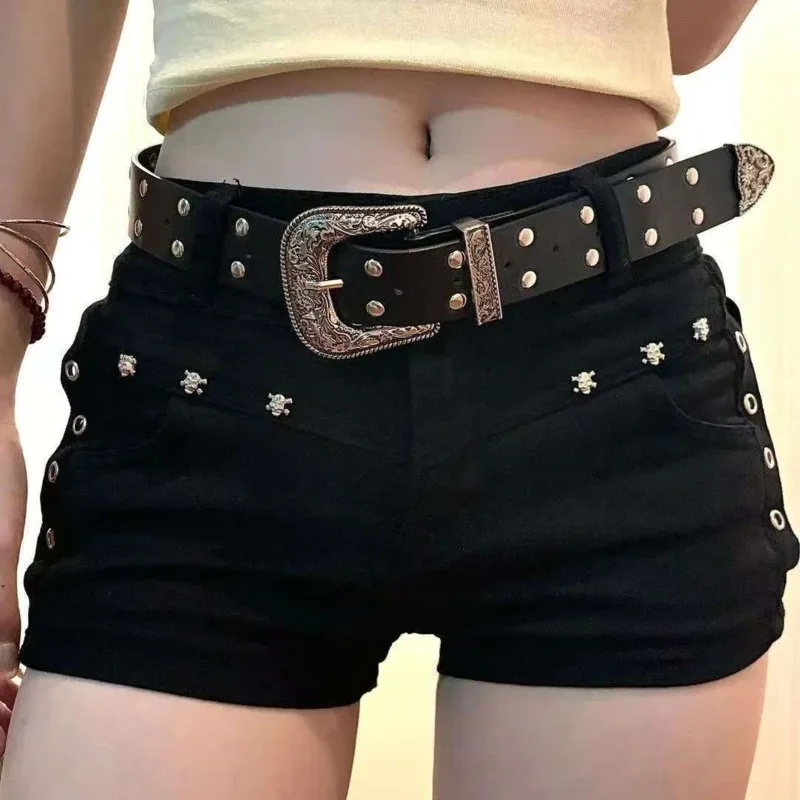 

Hot American Style Spicy Girl Mini Shorts Y2k Rivet Skull Shorts Women Black Goth Punk Low Waist Denim Pants Streetwear Clothing