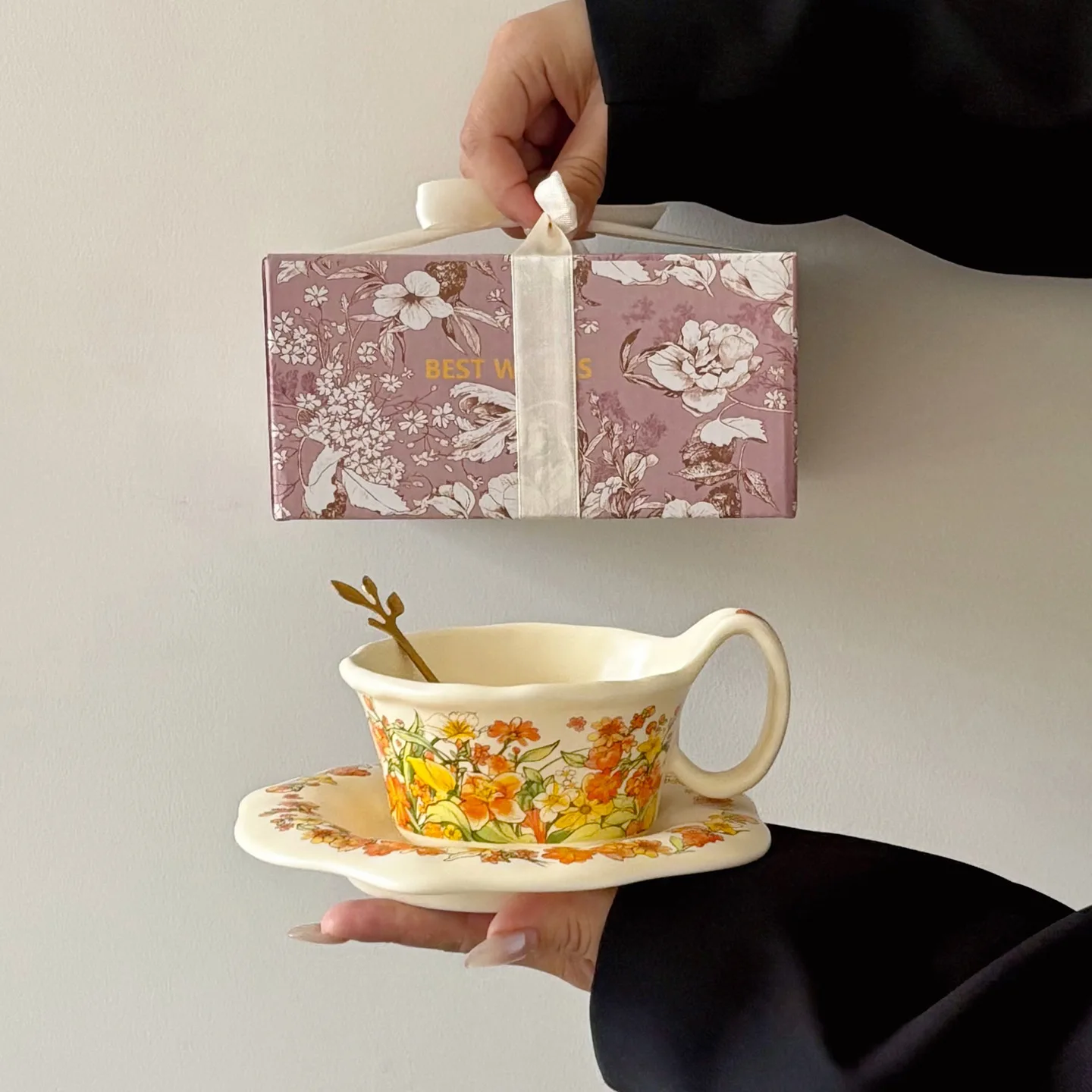 HYS Chinese antique coffee cup and saucer set, high-end afternoon tea, latte cup, water cup with gift for girls and girlfriends