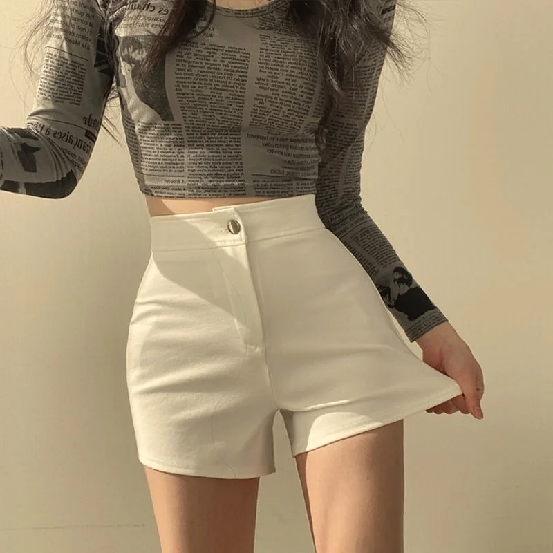 Pantalones cortos Elegancia francesa para mujer, cintura alta, adorno de encaje, botón de perla, dobladillo con volantes, Tweed suave, romántico, elegante, Color crema, detalle refinado