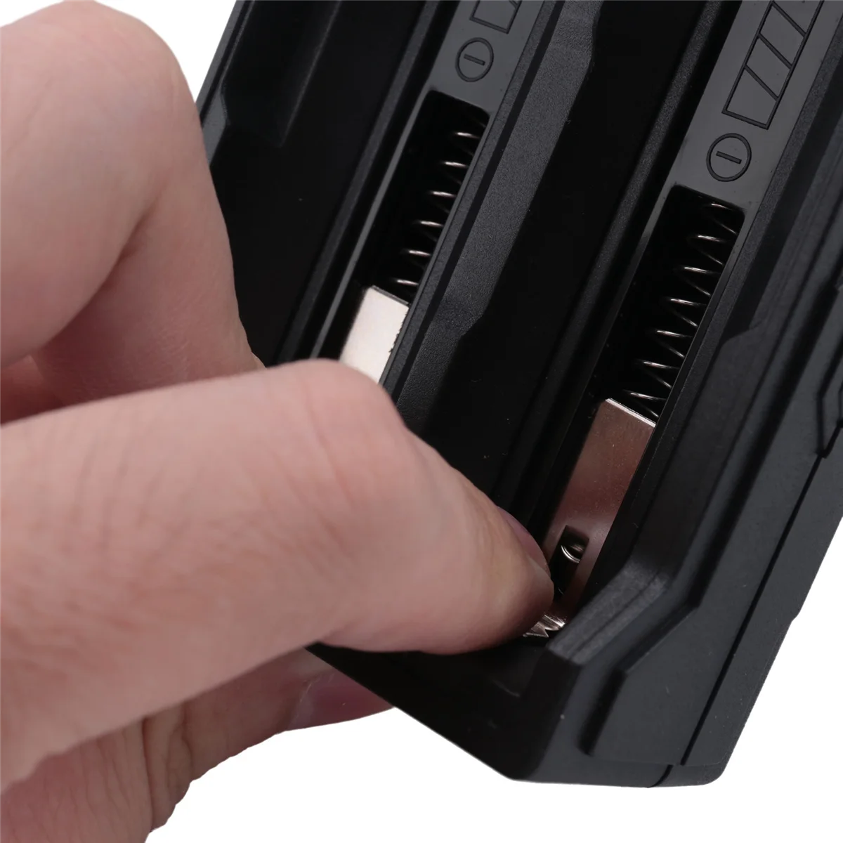 

【Hot Price】18650 Rechargeable Battery Flat Top 20A with 18650 Battery Charger,for 3.7V Rechargeable Batteries