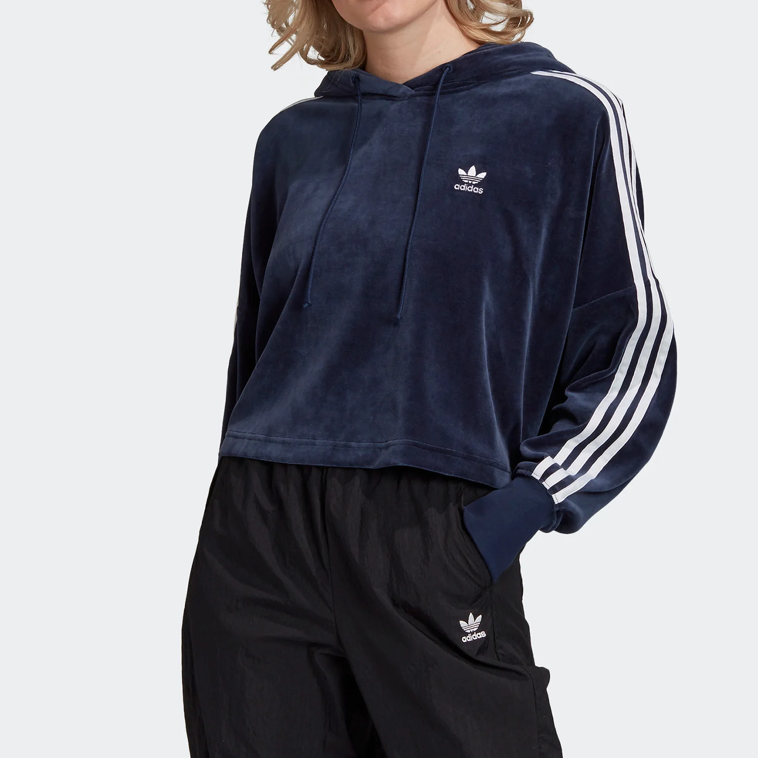 

Официальная женская бархатная свободная толстовка Adidas Originals GD2289