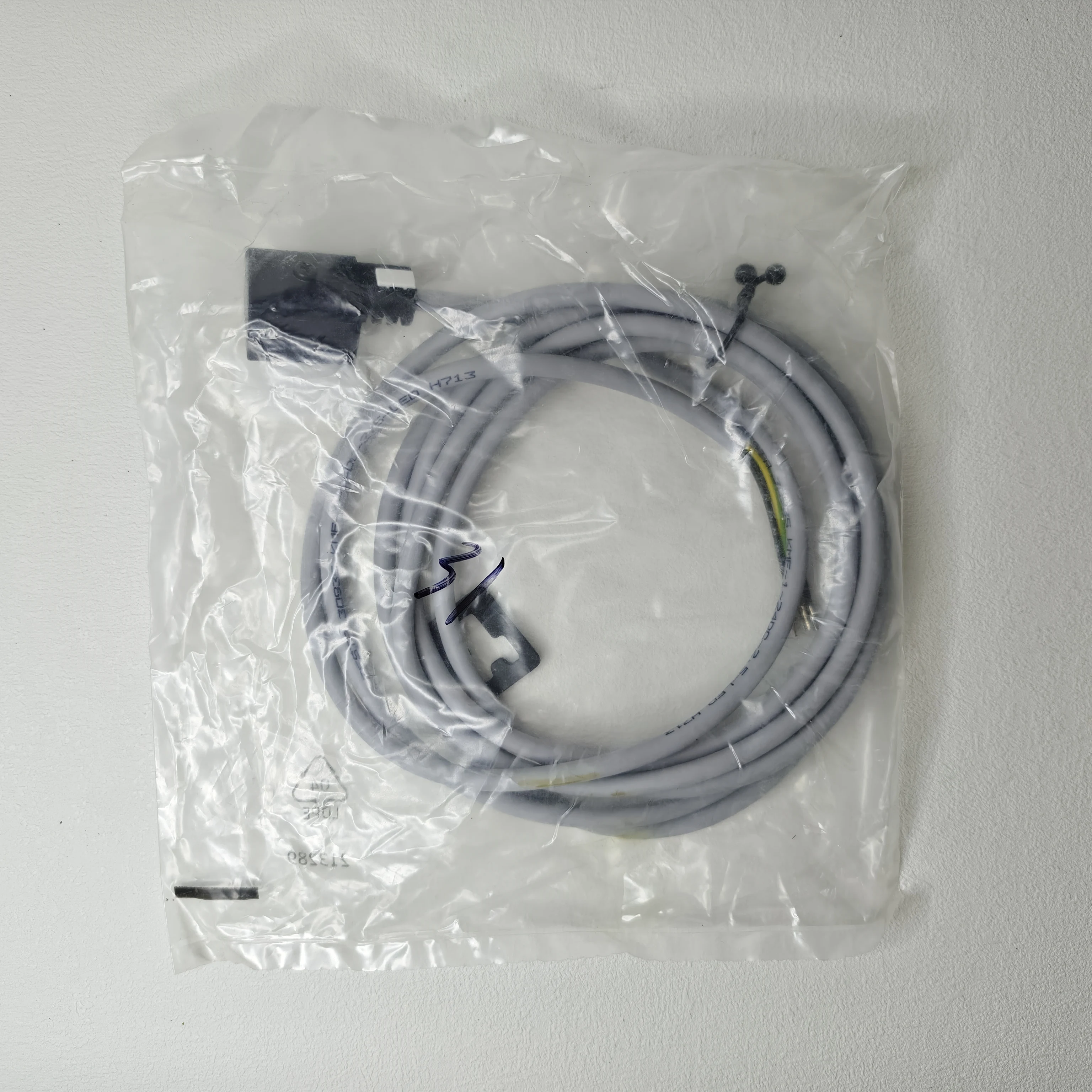 KMF-1-24DC-2.5-LED 30935 met kabelaansluiting Raadpleeg voor aankoop