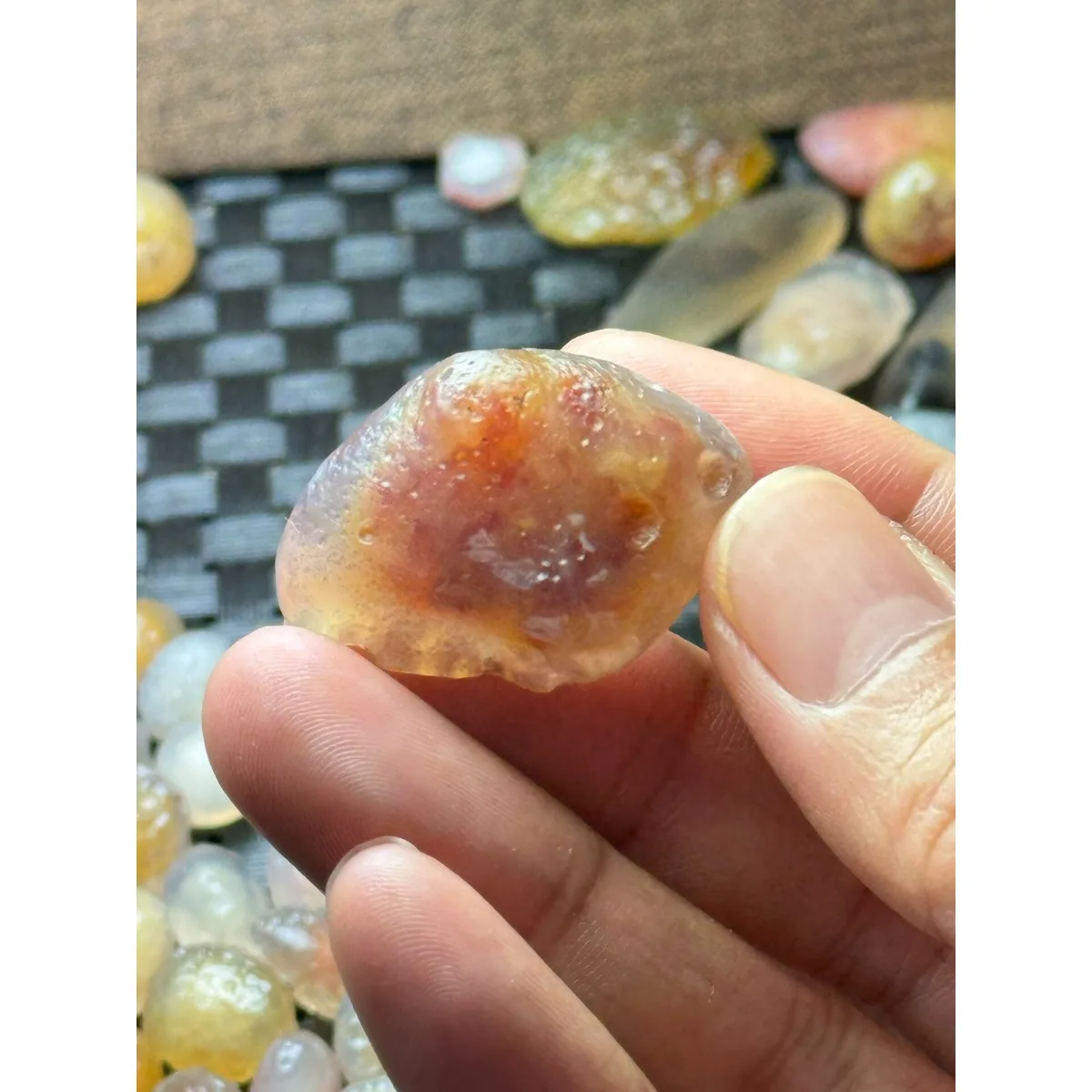 River Stone Alashan Agate, 5pcs Glass Vial Set, 10-15mm Natural Unpolished, Decor Stone, Collectible Collection-Candy Agate