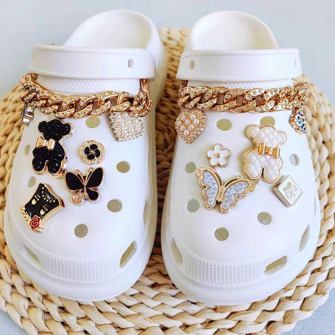 Shoe Charms for Crocs DIY Cute Bear 3D Stereoscopic Hole Shoes Buckle Decoration for Croc Shoe Charm Accessories Girl Party Gift