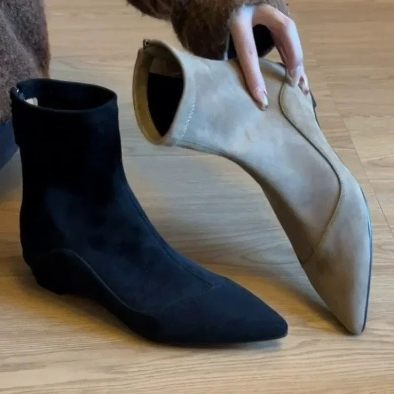 Inner-height Pointed Toe Simple and Versatile Nude Boots 2026 New Vintage Slim Short Boots for Women