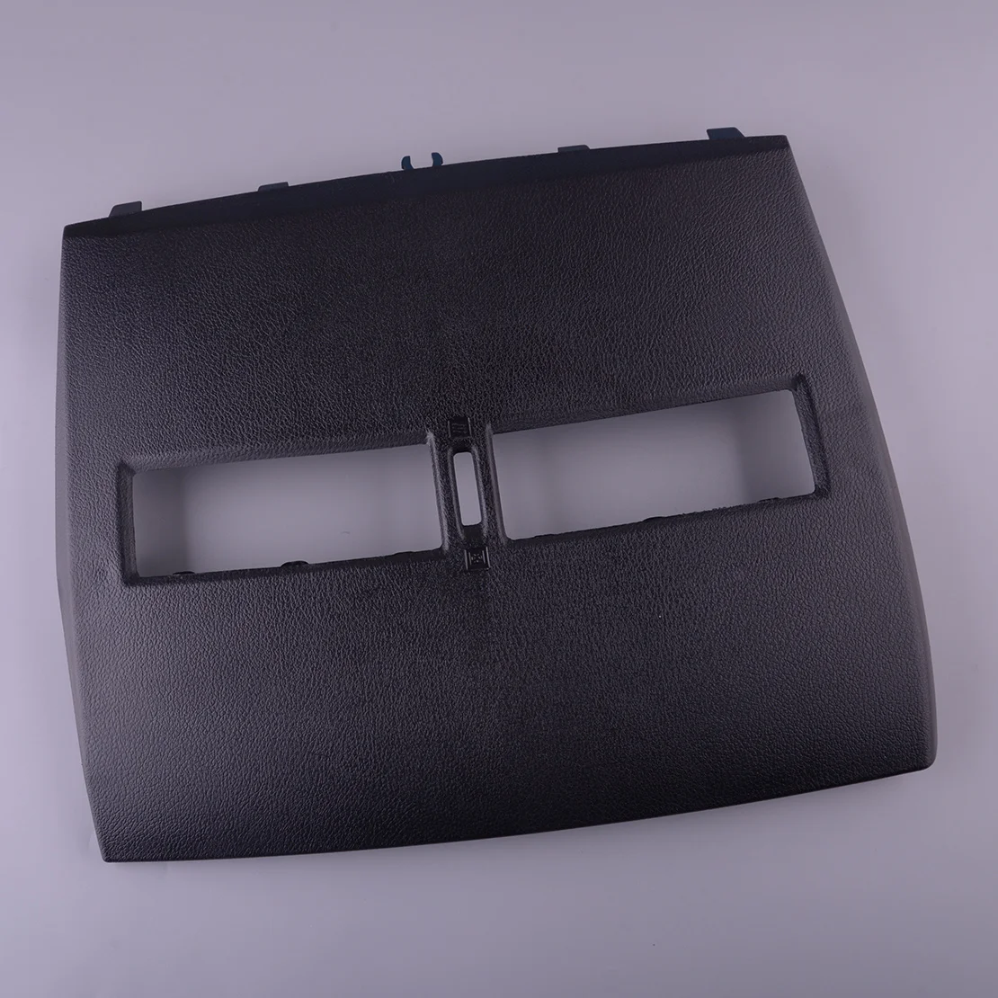 

Черная передняя верхняя центральная накладка на вентиляционное отверстие автомобиля, подходит для Nissan Versa 2007 2008 2009 2010 2011 2012, пластик