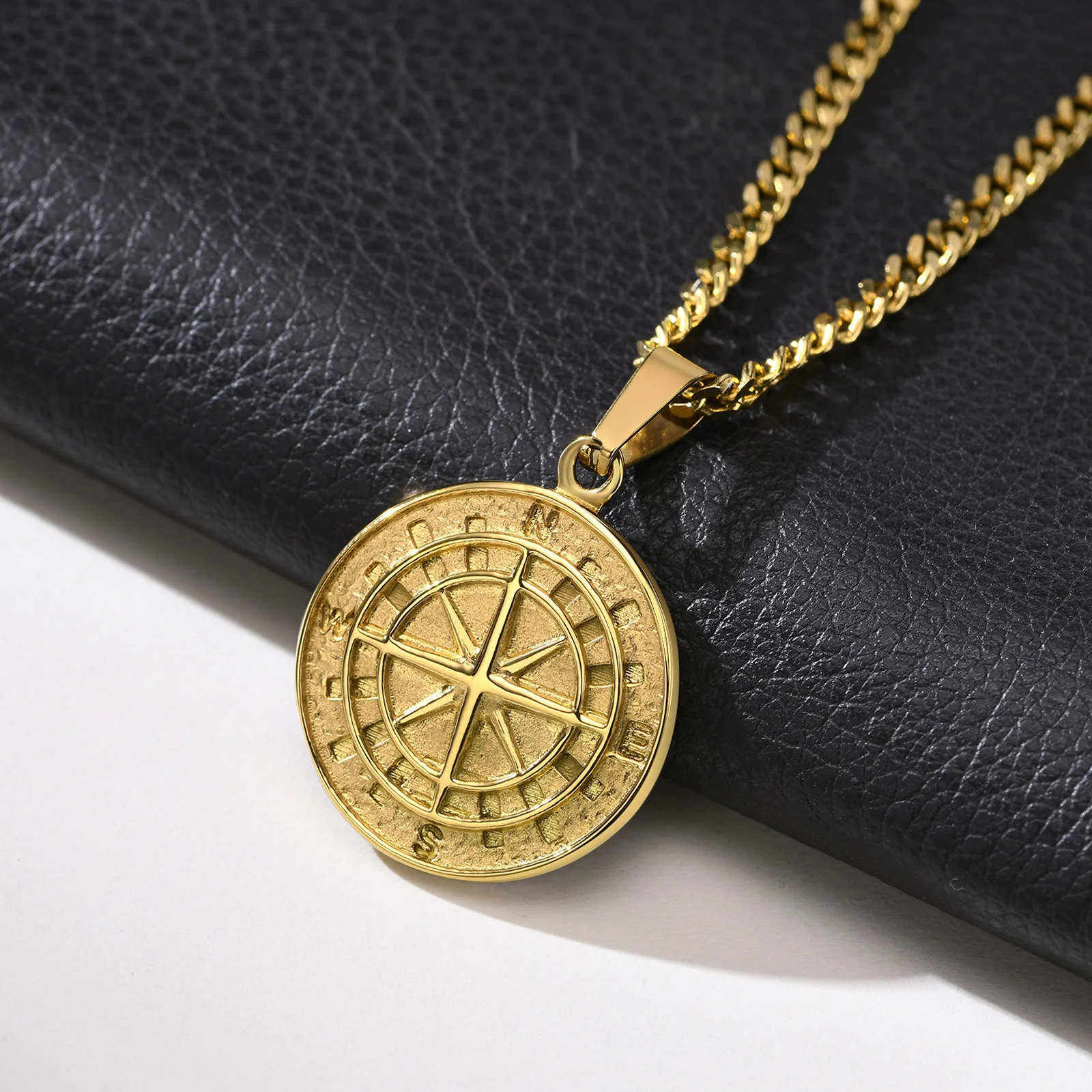 Collares de brújula de Color dorado para hombre, medalla de ancla de Estrella del Norte vikinga Vintage, colgante de acero inoxidable para hombre,