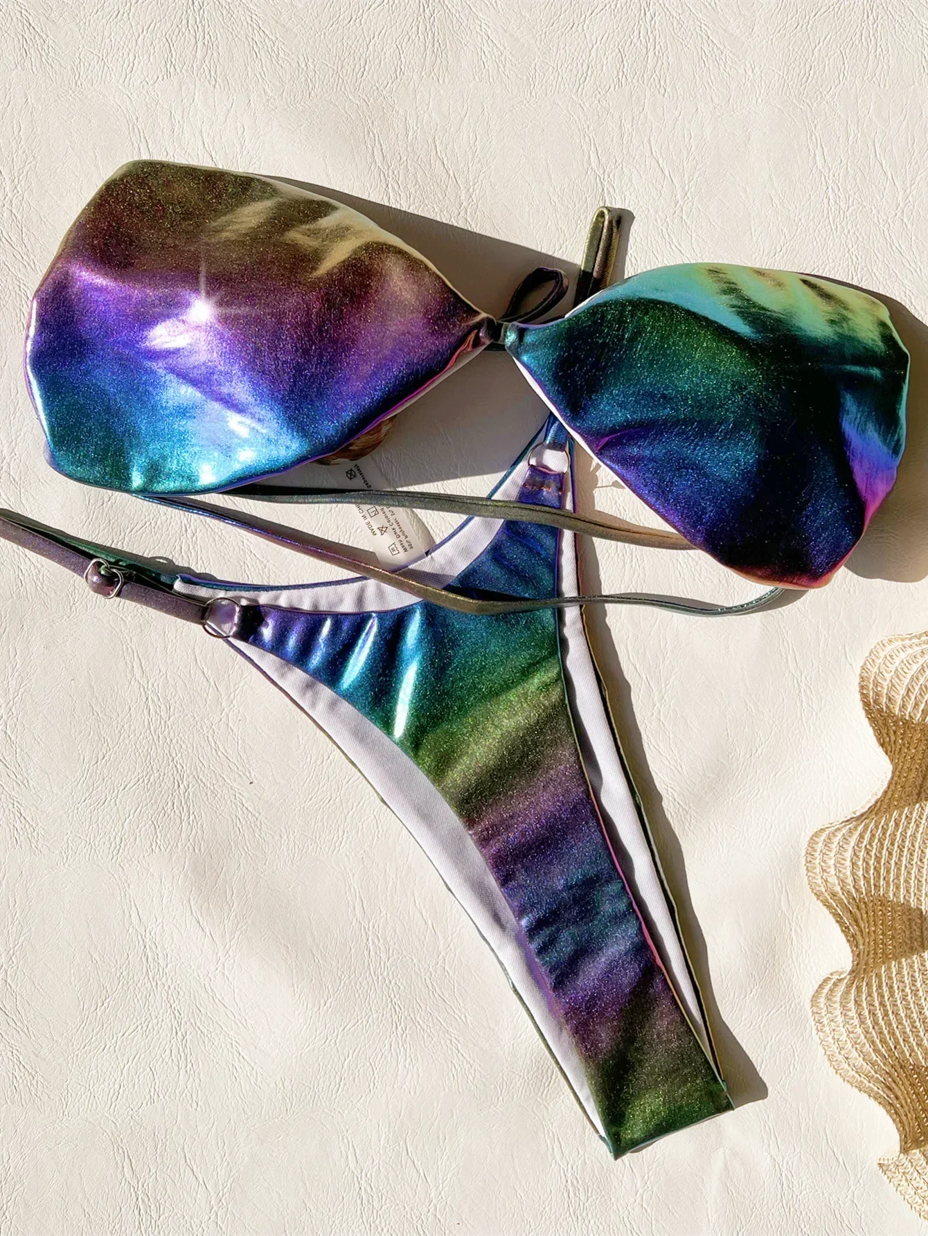 مجموعة بيكيني لامعة متدرجة اللون للنساء، صيف 2025 جديد، بدلة سباحة مثيرة بدون حمالات بدون ظهر مكونة من قطعتين، بدلة استحمام لقضاء العطلات على الشاطئ