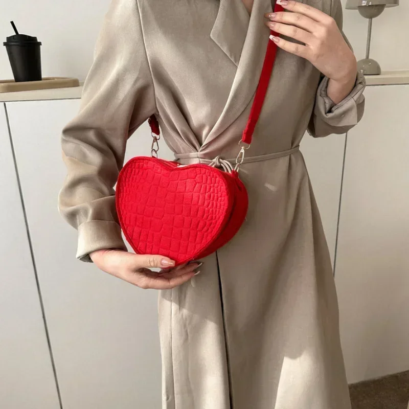 Fashion Vintage Heart Women Handbags Luxury Designer Handbag Heart Bags For Women Women\'s Shoulder Messenger 2024 Trend