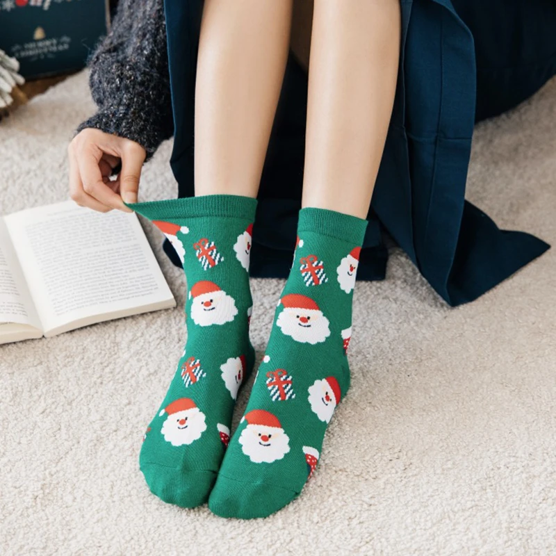 Natale Happy Socks donna autunno inverno Cartoon Mid-tube babbo natale Elk pupazzo di neve carino rosso confortevole pavimento Sleeping Sock Ins