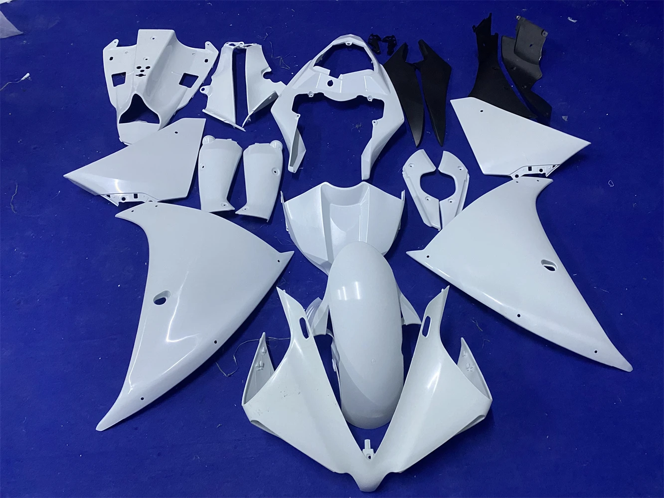 The new ABS fairing fits the motorcycle Yamaha R1 2009 2010 2011 2012 2013 2014 body setup unpainted unpainted