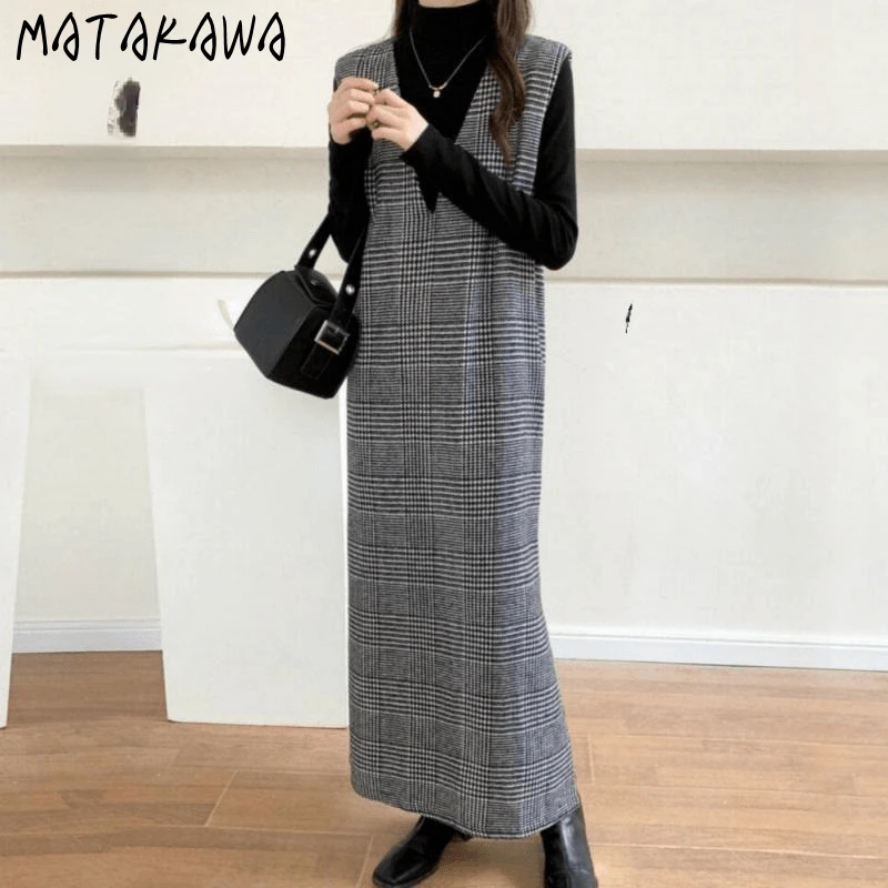 Matakawa Woolen Plaid Women Dresses V Neck Autumn Winter Sleeveless Vestidos Mujer Korean Fashion Chic Elegant Long Dress