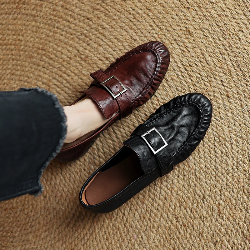 

2026 new summer women sandals natural leather 22-25cm cowhide+sheepskin round toe pleated buckle women shoes fashion loafers