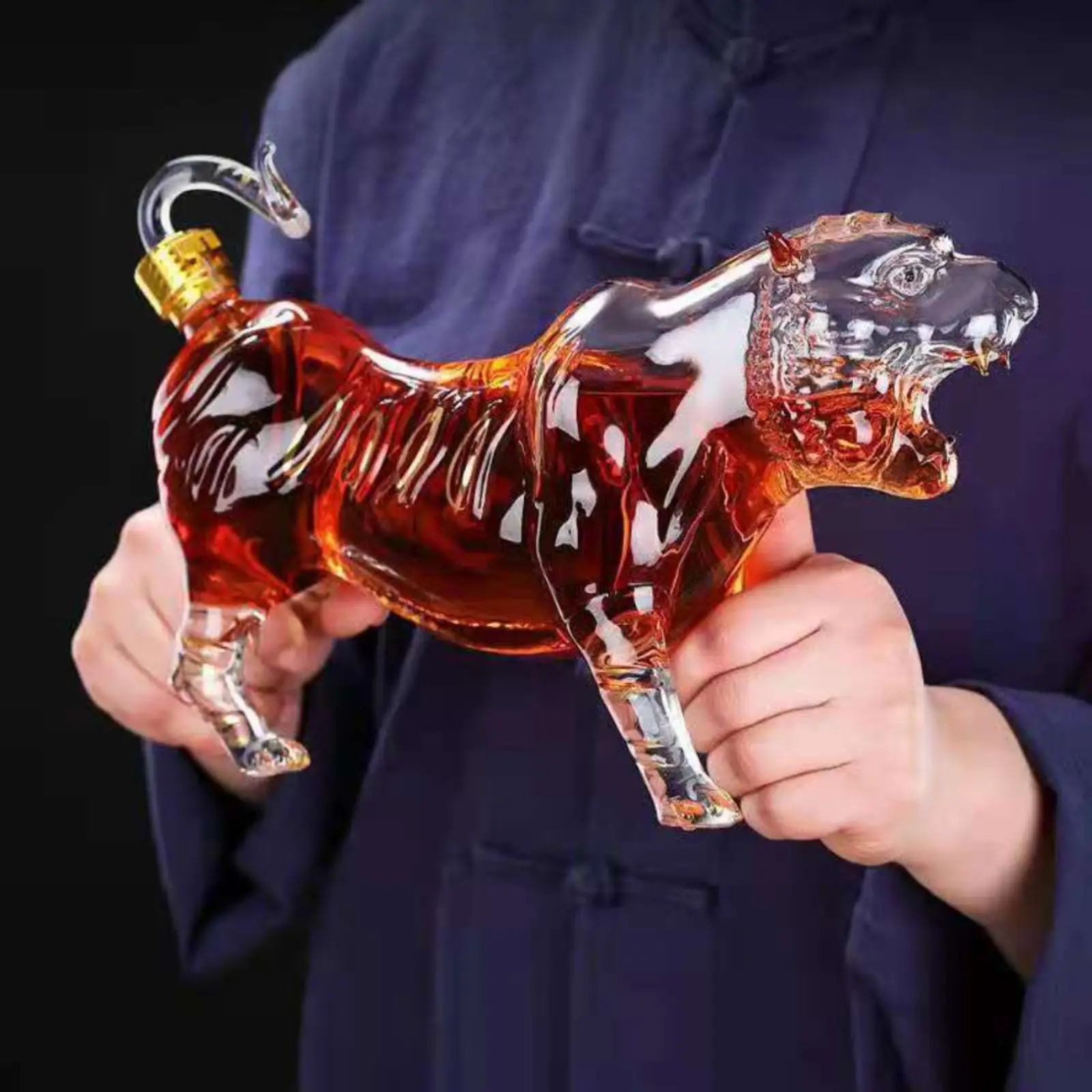 Sealed Tiger Spirit Bottle High Borosilicate Glass Liquor Storage Container for Serving Special Presentations Display
