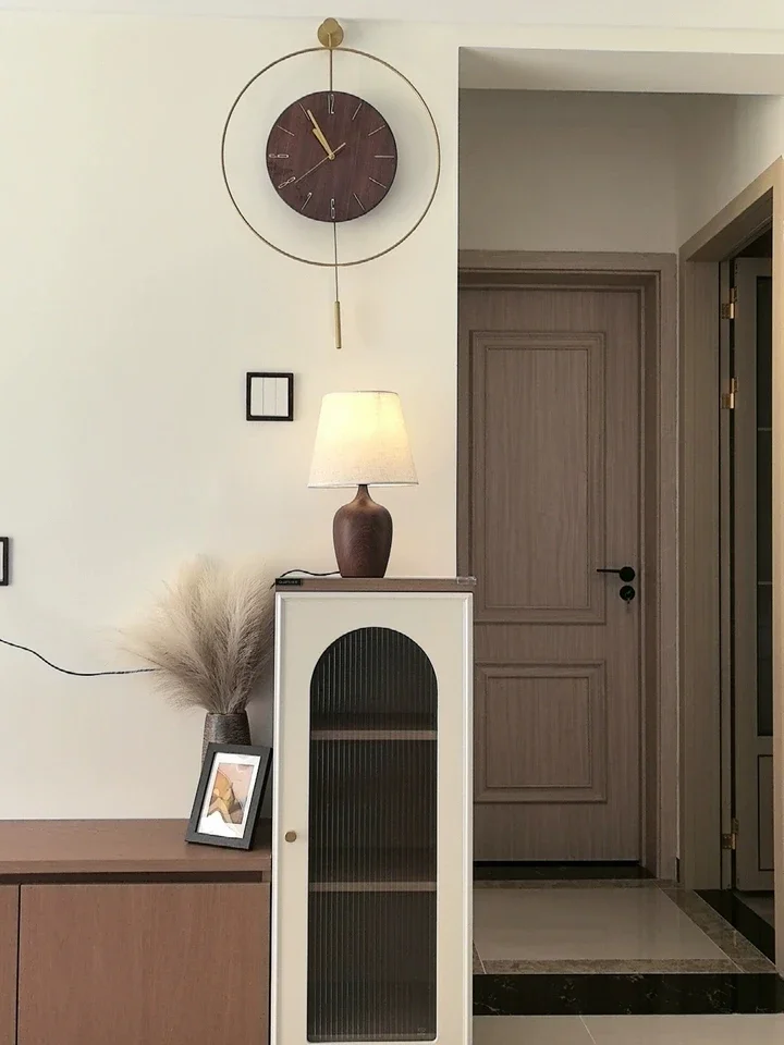 Premium Feeling Medieval Desk Lamp Chinese Retro Induction Bedside Light for Hotel Atmosphere Bedroom
